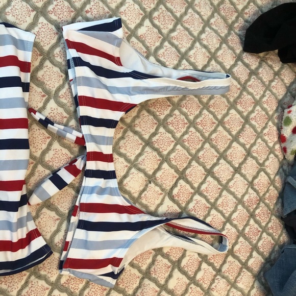 Bathing suit - Picture 5 of 6